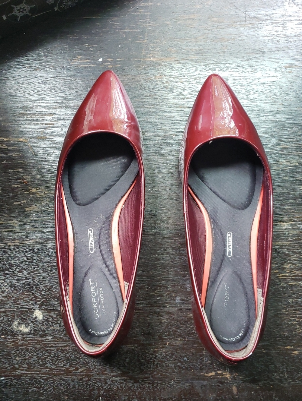 Rockport Burgundy Patent Leather Flat Size 8.5 Wide